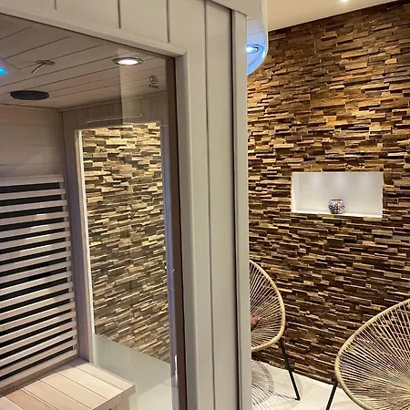 Delightful Castle In With Bubble Bath Feriehus