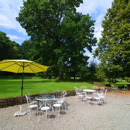 Delightful Castle In With Bubble Bath Bastogne