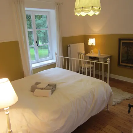 Delightful Castle In With Bubble Bath